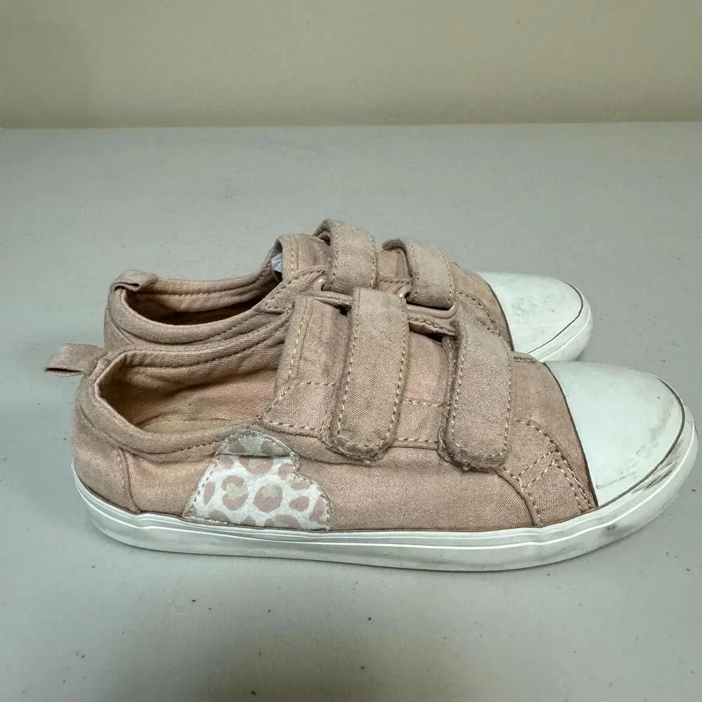 Old Navy Shoes Sneakers Girl's 11 Pink Leopard Heart Play Spring Outdoor